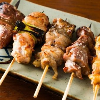 宴会に季節限定！豪華せり鍋と串5品焼き盛り合わせ付8品2時間飲み放題付コース5000円(税込み)