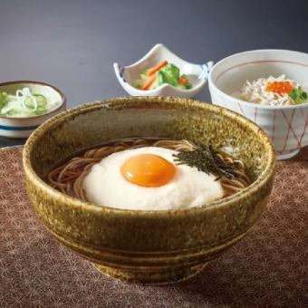 とろろそばとしらすといくらミニ丼セット