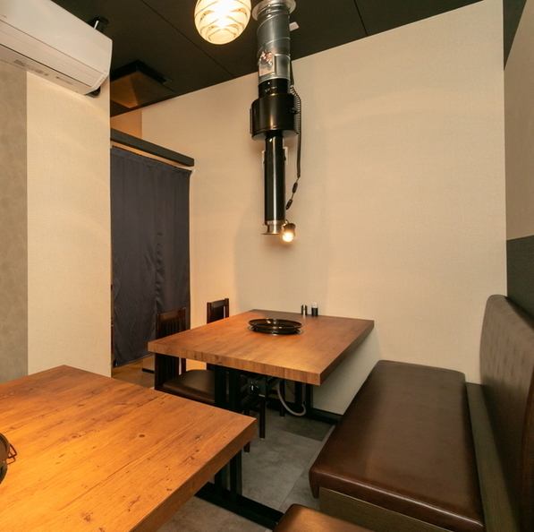 [Relaxing in a private space] We have prepared two table seats where you can relax in a private room.A private room can be used for up to 10 people, so enjoy delicious meat while chatting in a private space.