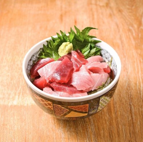 まぐろ丼