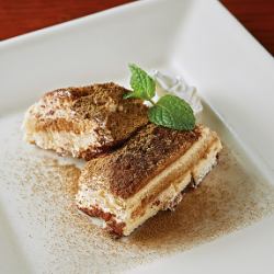 Hojicha tiramisu