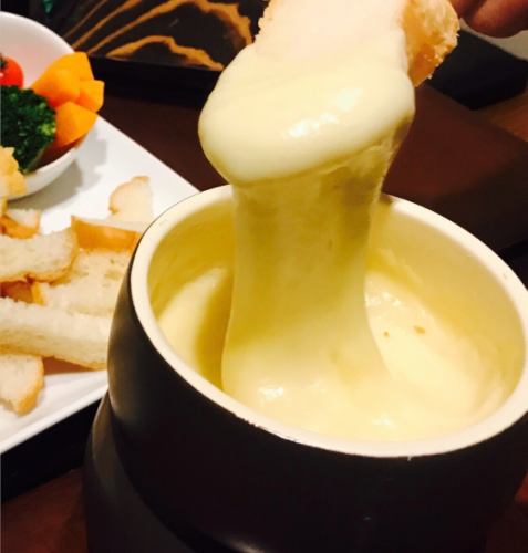 6 dishes of proud cheese fondue (all-you-can-eat bread) 4300 → 3500 yen