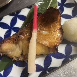 目抜（メヌケ）の照り焼き