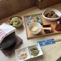白の贅沢夜定食