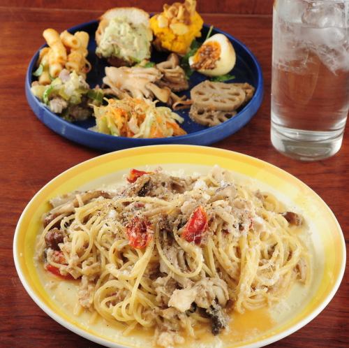 要相談◎多国籍の味わいを盛り込んだ飲み放題付きコース