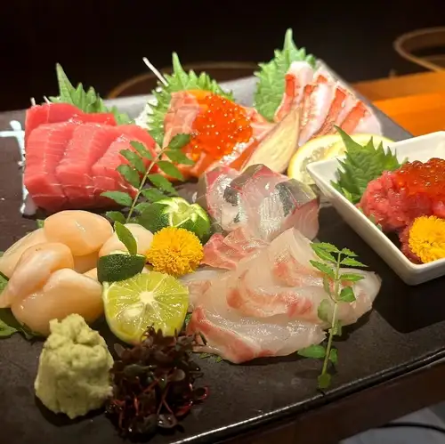 Assorted fresh sashimi platter (three kinds) (one serving)
