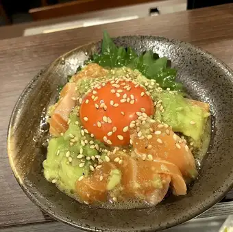 Salmon and avocado yukhoe