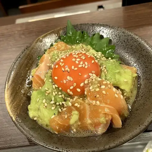 Salmon and avocado yukhoe