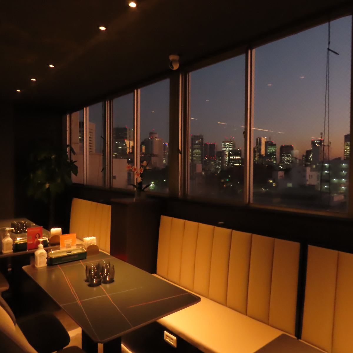 夜景がきれいなお席もございます。デート利用にも◎