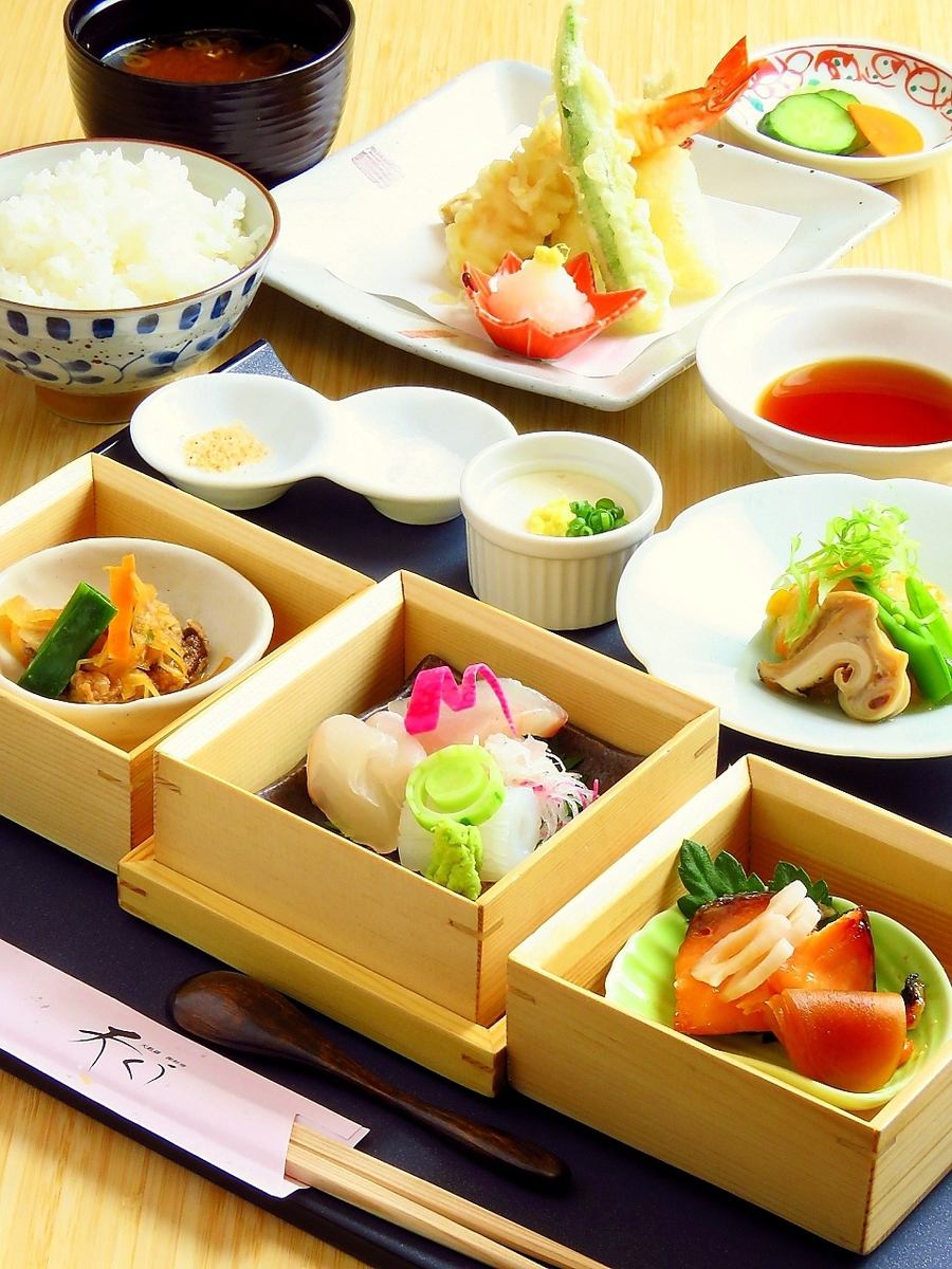 Popular for lunch! Enjoy freshly-fried tempura and Japanese cuisine starting at 1,100 yen