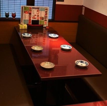 【多彩なお席】半個室やテーブル席を完備しております♪