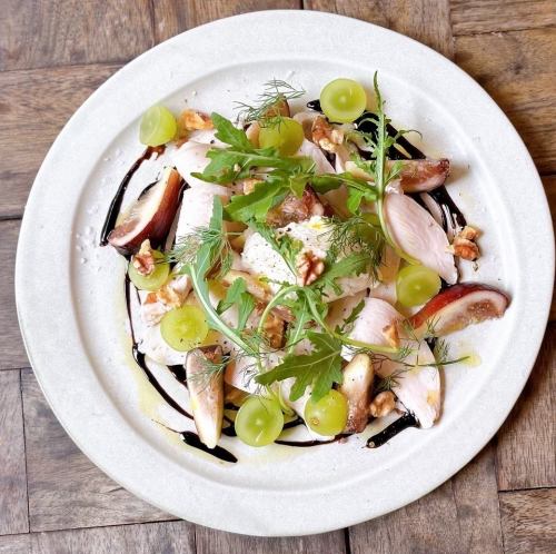 美桜鶏ハムと季節フルーツ、リコッタチーズ