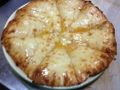 素材そのままの手作りナン
