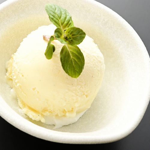 バニラアイス/ストロベリーアイス/抹茶アイス
