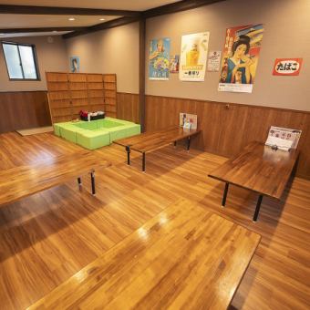 飲み会のご利用に当店にお任せください！お席の連結が可能な4名掛けのテーブル席をご用意しています！お席を連結させることで補助椅子も含めて最大9名でご利用いただくことができます！