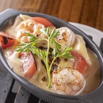 海鮮とペンネの味噌グラタン