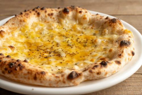 ゴルゴンゾーラチーズとはちみつのピザ
