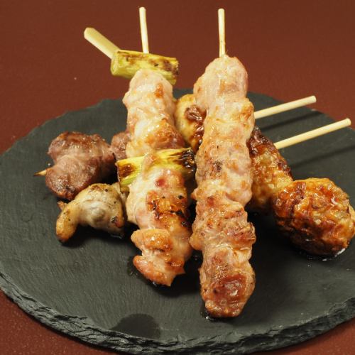 焼き鳥盛合せ(五本)