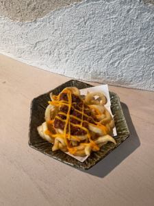 칠리 치즈 곱슬 감자