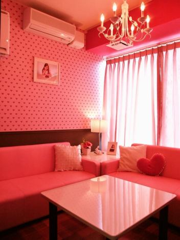 All girls are joyful ladies' room ★ Chandelier's fluffy sofa, the best room to tickle your woman's heart!