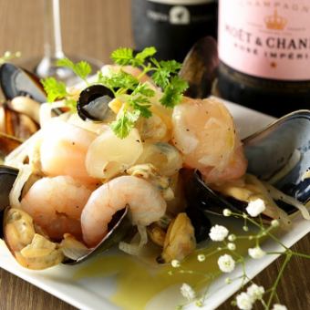 《11~1月》【3h飲み放題】エビチリ・ガパオライス等【神コース】全9品・3980円(税込)