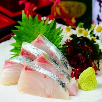 “11 - 1月”【3h所有你可以喝】生魚片,香辣雞肉等。【鐵板套餐】共8項·3480日元(含稅)