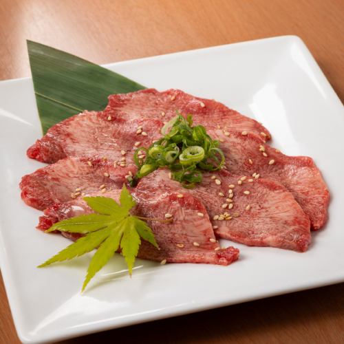 We also have a full menu of yakiniku single items and special dishes ☆