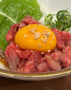 和牛炙りユッケ
