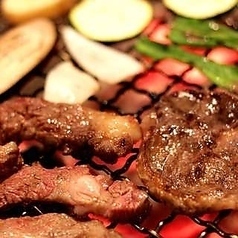 炭烤北海道羊肉 ☆ 6000日元套餐，含无限畅饮！