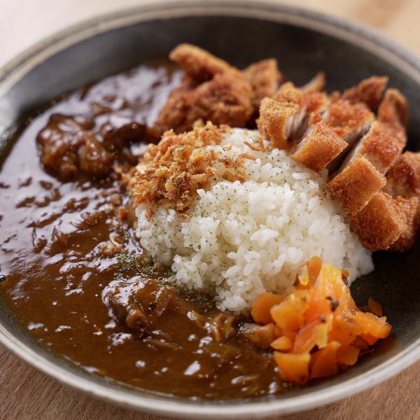 『まぬるのこだわり牛すじカレー』