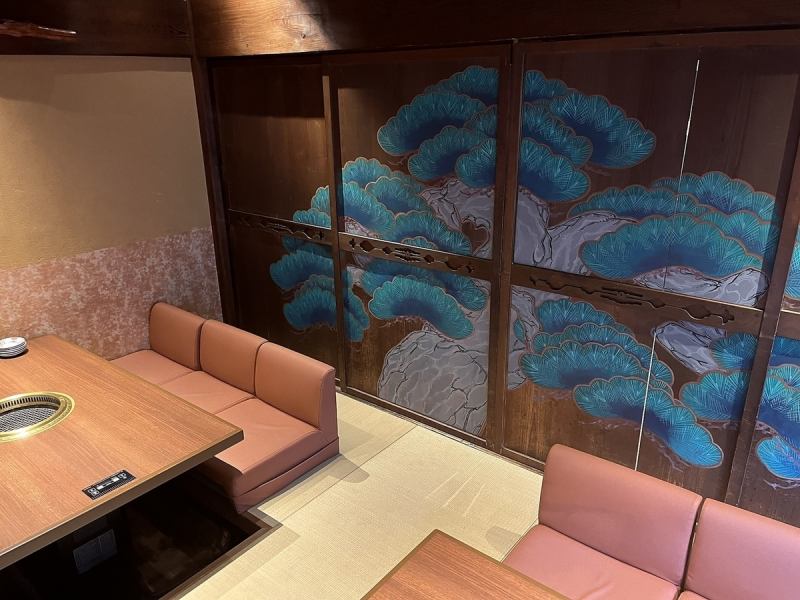 The tatami room is also available for large groups!The interior of the restaurant, which was created by renovating an old-fashioned private house, has a Japanese-style atmosphere!Please come here when you want to have a little luxury!Even for lunch. You can also enjoy it for dinner!