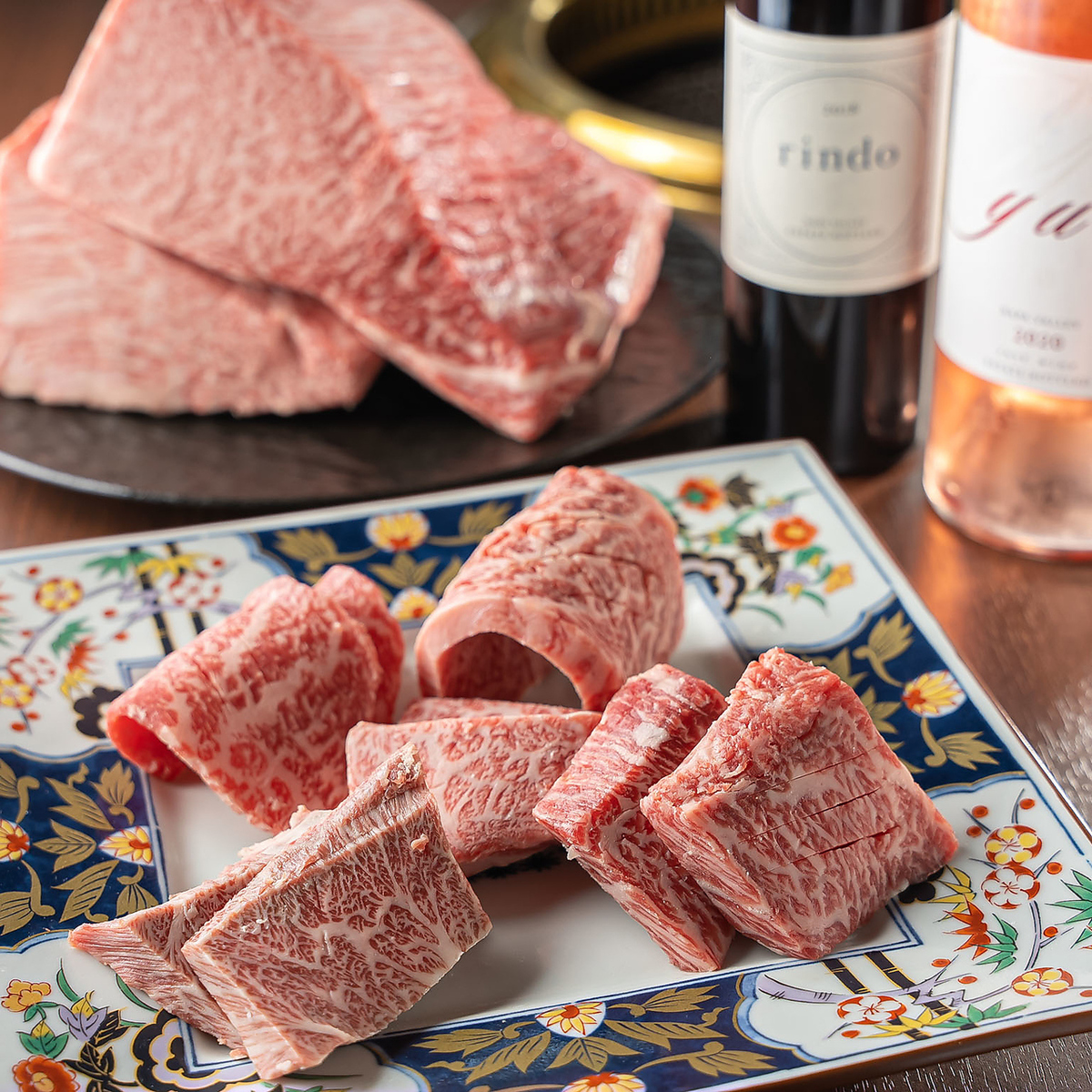 Aged meat served by a Japanese chef with over 25 years of experience in Japanese cuisine.