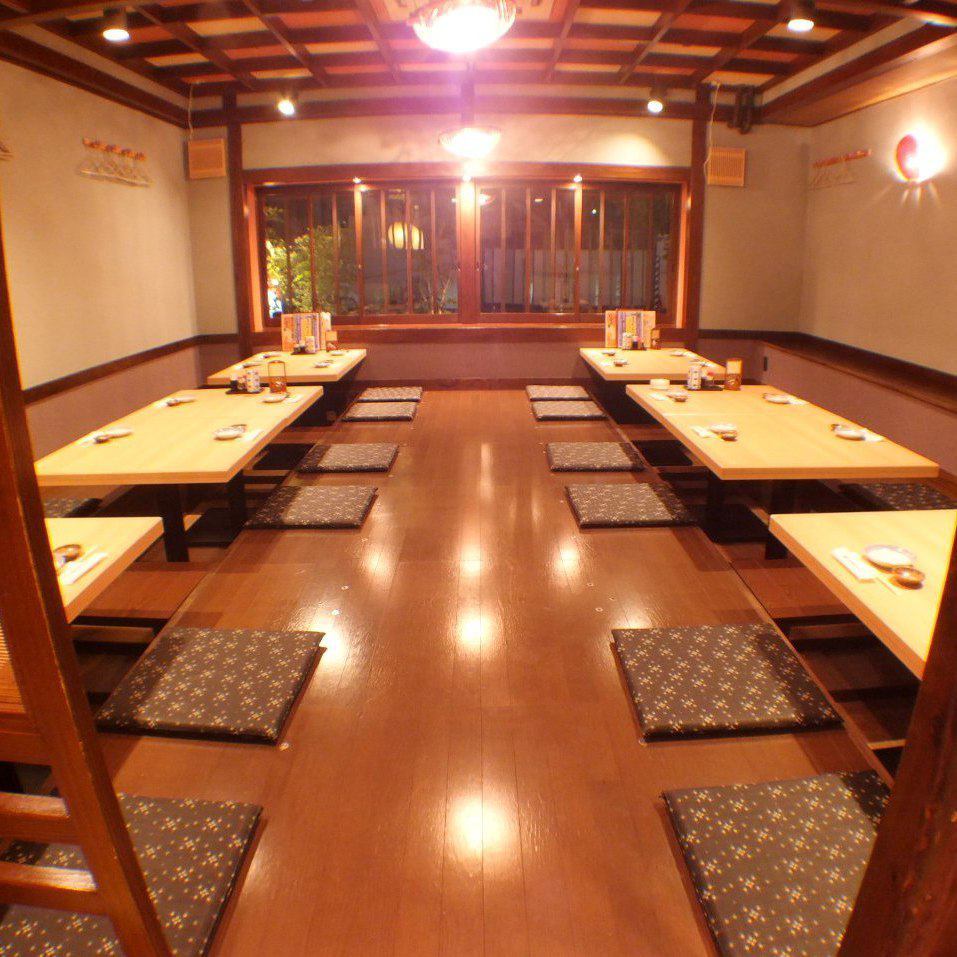 Private room, sunken kotatsu, and tatami room available for up to 50 people! Enjoy fresh fish directly from the market!