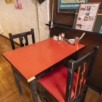 大切な方とのデートや記念日、誕生日のお祝いランチ＆ディナーにぴったりです◎落ち着いた雰囲気の中で、シェフこだわりの中華料理とお酒をじっくりご堪能いただけます。ご友人とのサク飲みや女子会、2軒目・二次会利用にも最適な特等席です。お二人だけの特別なひとときをお過ごしください◎