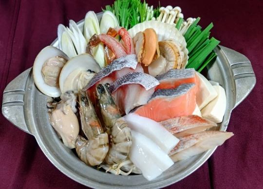 橫綱海鮮相撲火鍋(7道菜)+2小時無限暢飲 6,990日元