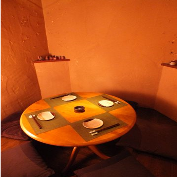 There is also a cute little shabu-babu that can be used for 2 to 5 people! A wide range of dating from couples' dating use to small groups of banquets can be used! There is actually another stylish private room besides here!