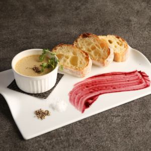 フォアグラと白レバーのムース