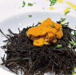 最佳食用日期：1分钟！炸鱿鱼墨汁天使面，口感如同带壳海胆