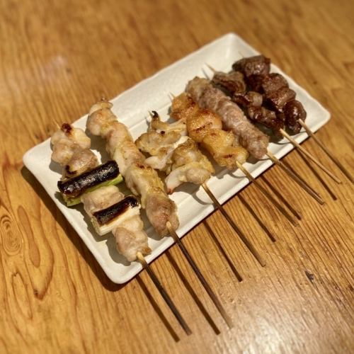 Assorted grilled chicken skewers (7 skewers)