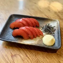 Chilled tomatoes with salted kelp