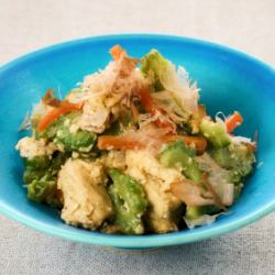 Chilled bitter melon stir-fry