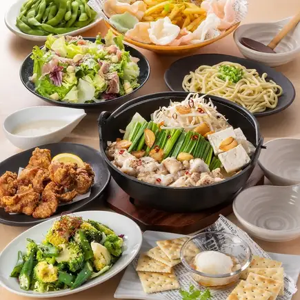 【含生啤！2小时畅饮】令人上瘾的蒜香内脏火锅标准套餐 - 共8道菜 - 3,500日元（含税）