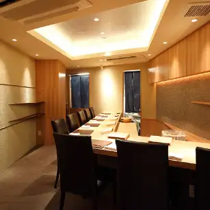 Enjoy the masterful taste at the counter.