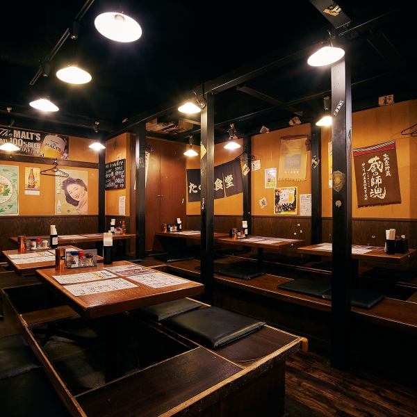 There are sunken kotatsu-style raised seats in the back, making it an easy-to-use restaurant for groups and families. It's open until 25:00, so it's a perfect place to have a drink after work♪