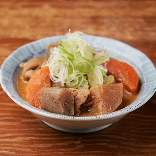 Offal stewed with 3 types of miso