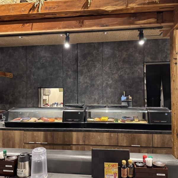 The counter in front of the fully open kitchen is truly a special seat.The delicious sound of tempura being fried and the skillful handiwork of the chefs unfolding before your eyes.This popular area offers a lively experience that can be enjoyed with all five senses, further enhancing the deliciousness of the freshly fried food.