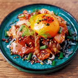 お魚と塩昆布の和風ユッケ