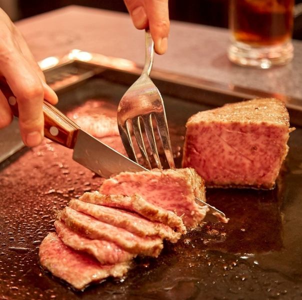 肉好き必見の逸品！自家製ソースと楽しむ絶品【リブロック 肉 250g】