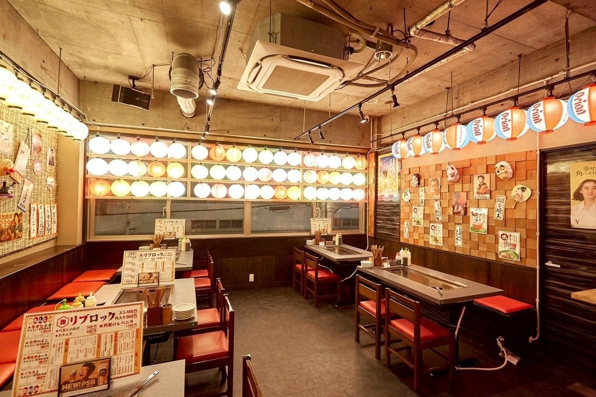 提灯が飾られた横丁風な店内で、思い出に残るひとときを♪