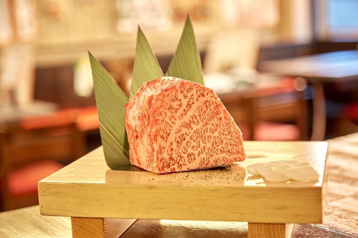 ボリューム満点な肉料理を多数ご用意しております！